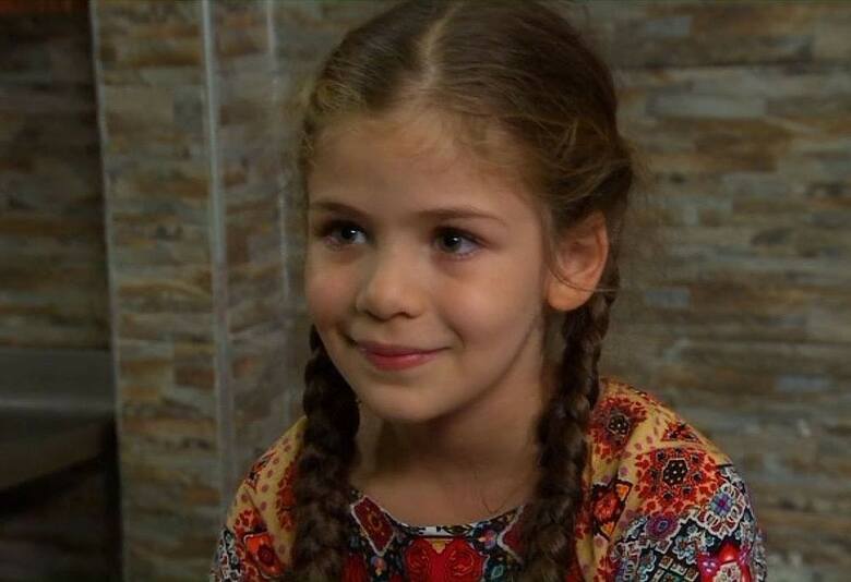Tak wyglądała Isabella Damla Güvenilir, gdy miała 6 lat i grała małą Elif w tureckiej telenoweli "Elif".Zajrzyj do galerii artykułu