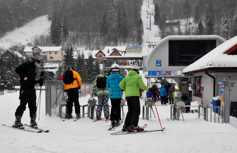 Zimą kolej krzesełkowa na Palenicę jest oblegana przez narciarzy i innych fanów desek. Z Palenicy do Szczawnicy prowadzi trasa narciarska z homologacją