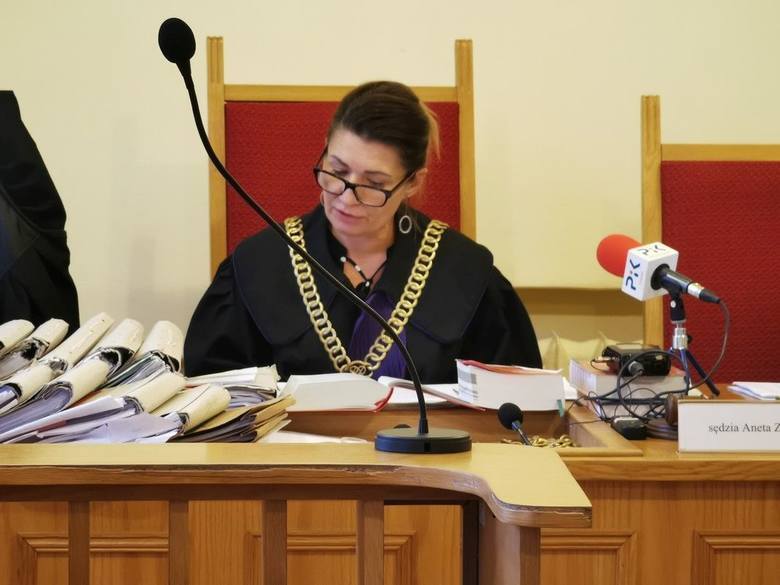 Sędzia Aneta Zawulewska-Glonek podczas wygłaszania wyroku.