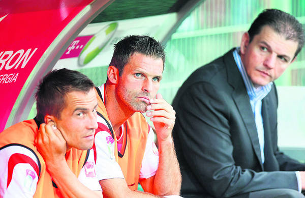 Mają o czym rozmyślać - od lewej: Marcin Kaczmarek, Marcin Mięciel i kierownik drużyny Jacek Żałoba.