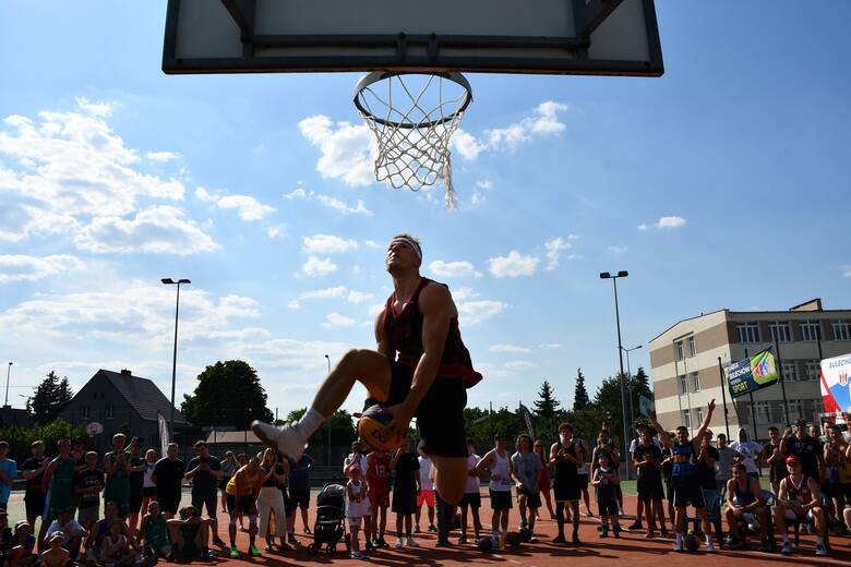 W Sulechowie odbył się pierwszy turniej koszykówki pn. ,,Sulechów Streetball 3x3''. W turnieju udział wzięło 31 drużyn