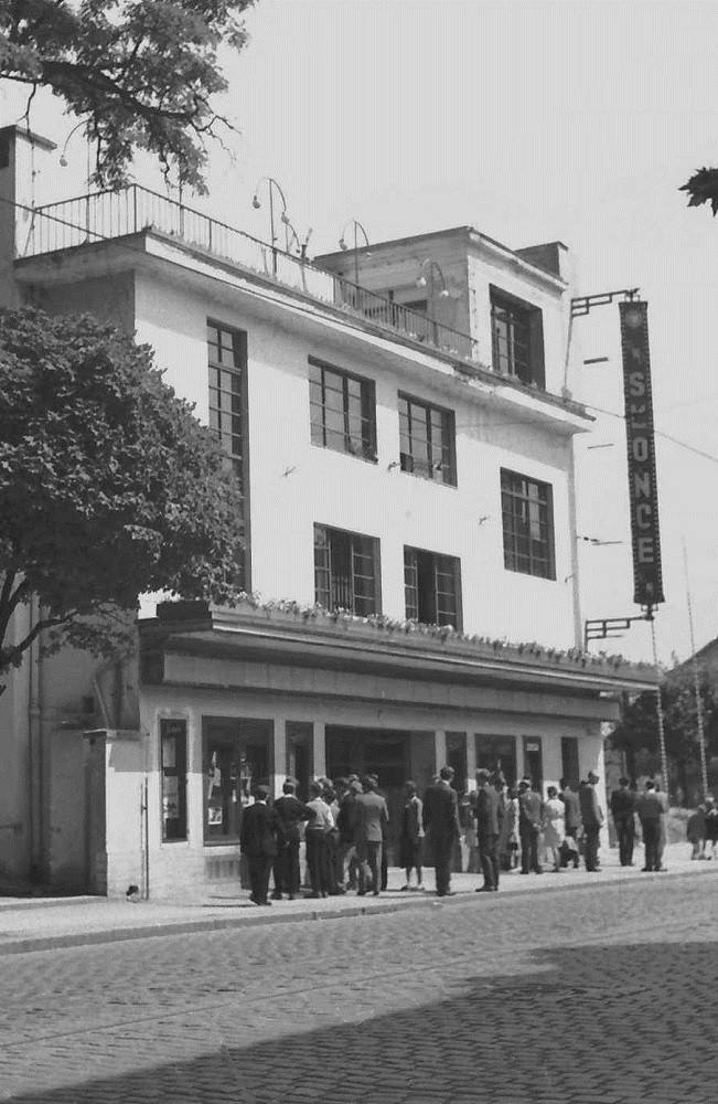 Do 1975 r. Słońce było największym kinem w mieście.