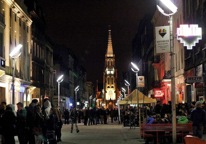 Mariacka and night lifeMariacka street in Katowice resembles Pigneto in Rome: it’s not that beautiful, but the parties here are one of a kind. This is