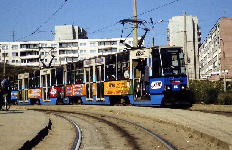 Pętla na Piaskach początkowo miała być tymczasową. Ostatecznie ma dwa tory do zawracania i trzeci tor na postój tramwajów.