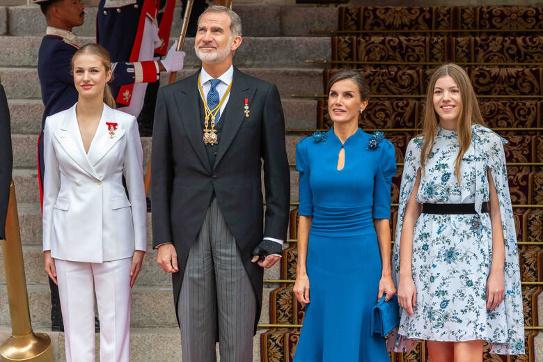 Królowa Hiszpanii Letizia, król Hiszpanii Felipe i ich córka Eleonora, księżniczka Asturii oraz infantka Zofia.