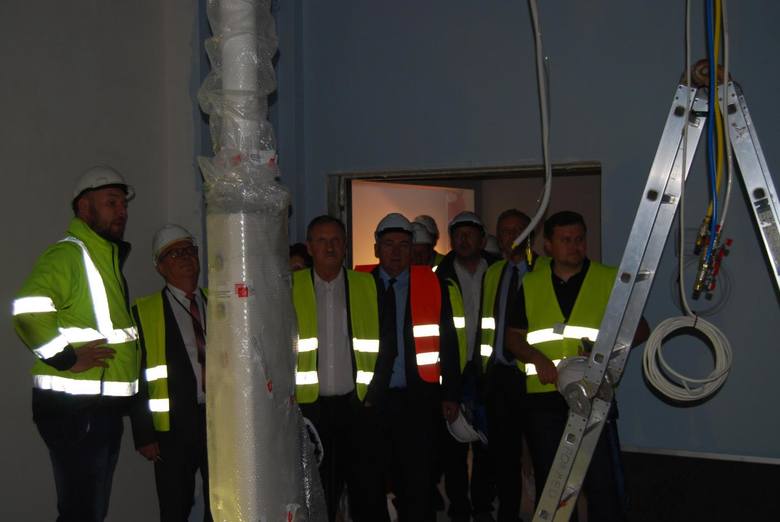 Ostatnio budowę szpitala wizytowali m.in. członkowie Zarządu Powiatu Żywieckiego