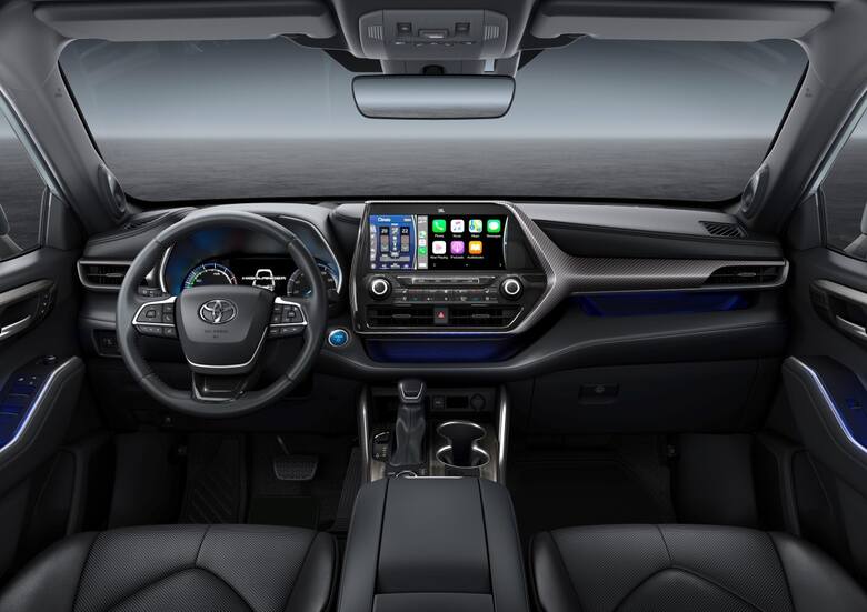 Toyota Highlander. Systemy bezpieczeństwaNowy Highlander Hybrid jest wyposażony w ulepszony pakiet systemów bezpieczeństwa czynnego Toyota Safety Sense