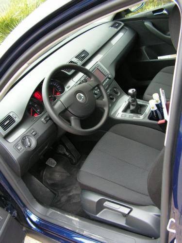 VW Passat kontra Toyota Avensis