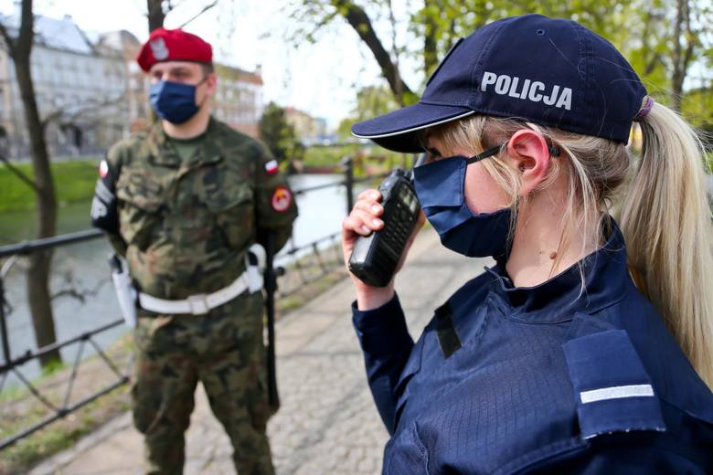 Lockdown. Rząd zniósł część obostrzeń. Dzieci wracają do ...