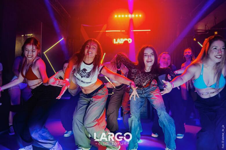 Niezwykle gorąca impreza w Largo Club Toruń za nami! Więcej zdjęć na kolejnych stronach. >>>>>