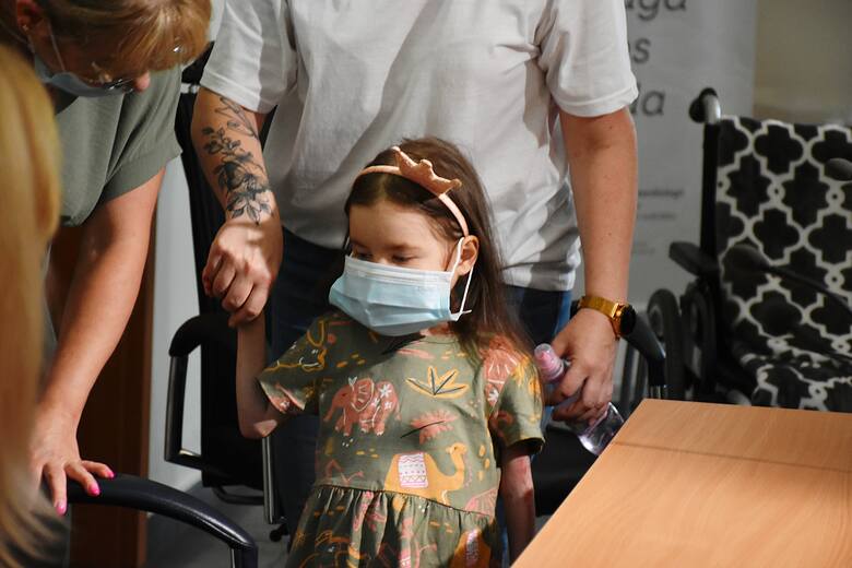 7-letnia dziewczynka jest drugą osobą i pierwszym dzieckiem w Polsce, któremu lekarze ze Śląskiego Centrum Chorób Serca w Zabrzu przeszczepili serce