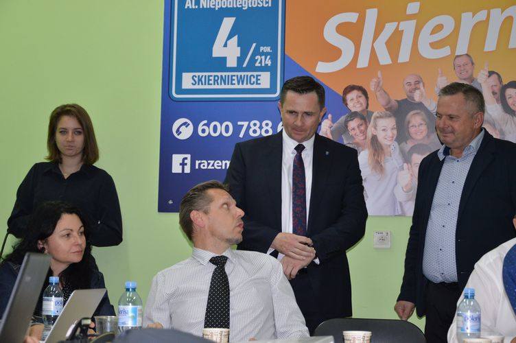 Wybory samorządowe 2018 w Skierniewicach: Jażdżyk i Razem dla Skierniewic nokautują konkurencję [ZDJĘCIA]