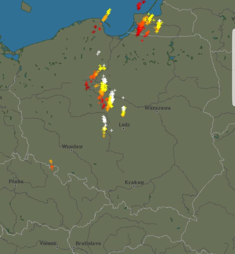 Wyładowania atmosferyczne w Polsce po godz. 11.00 w czwartek, 3 maja.