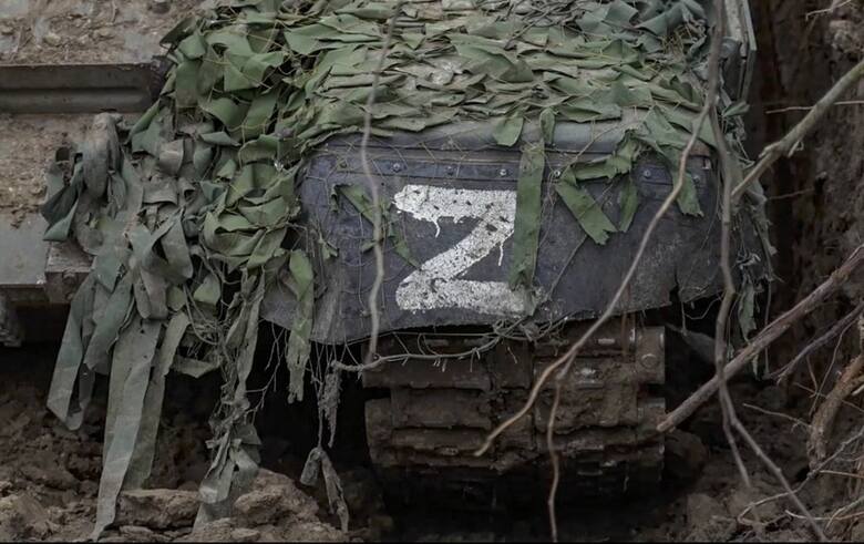Kobiety sprzedały rosyjskim żołnierzom zatruty samogon. Jedenastu żołnierzy zmarło po 30 minutach.