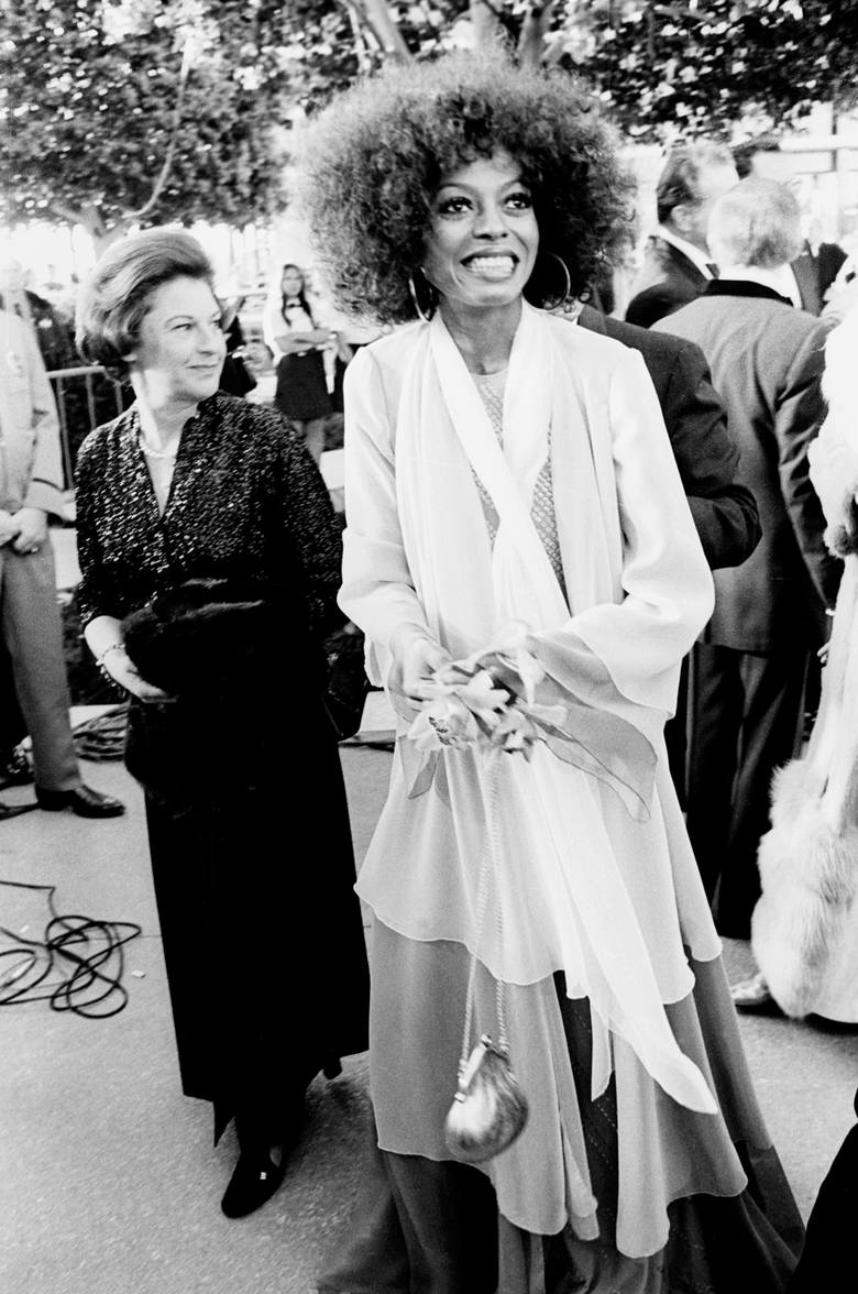 Diana Ross podczas 45. gali wręczenia Oscarów w 1973 r.<br /> <br /> Aktorka i piosenkarska została wtedy nominowana do Oscara za najlepszą główną rolę żeńską ("Lady śpiewa bluesa"). Była to druga w historii Akademii Filmowej nominacja dla Afroamerykanki. Statuetkę zdobyła wtedy jednak Liza...