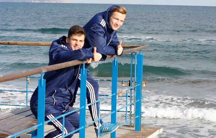 Piłkarze Niebieskich zobaczyli morze [KORESPONDENCJA Z CYPRU]