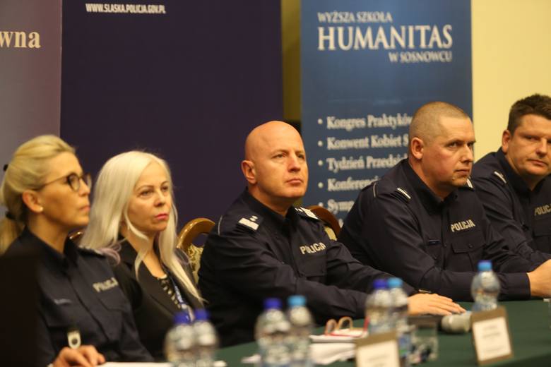 Konferencja dotycząca Krajowej Mapy Zagrożeń Bezpieczeństwa w Wyższej Szkole Humanitas w Sosnowcu.