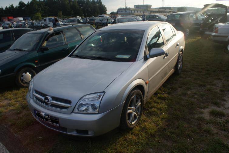 Giełdy samochodowe w Kielcach i Sandomierzu (18.09) - ceny i zdjęcia