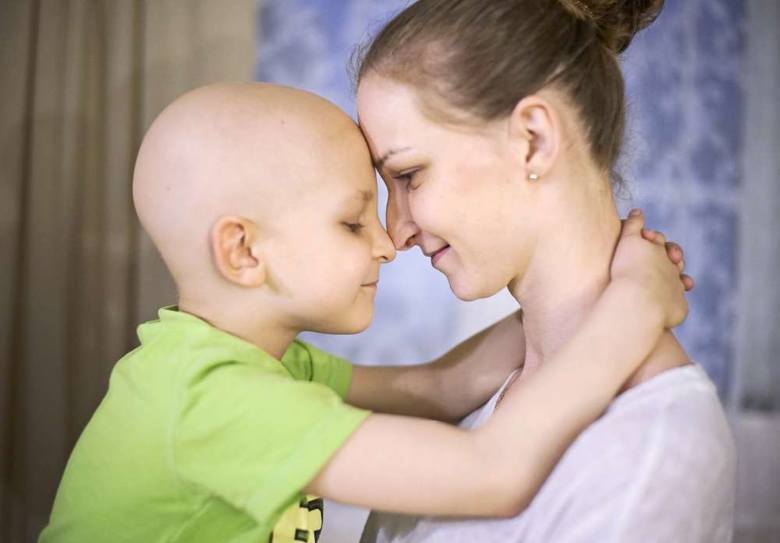 Nie poddaje się, walczy, jest dzielny. Ale Tymek sam nie pokona raka. Ty możesz dać mu szansę na życie!