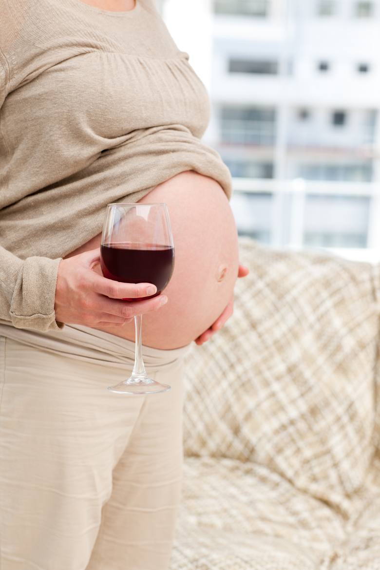 Czy wiesz, że picie alkoholu w ciąży szkodzi Twojemu nienarodzonemu dziecku?