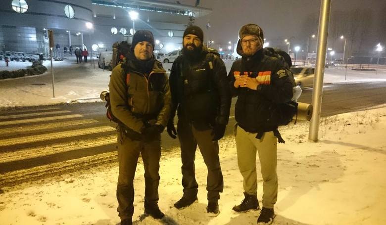 Mariusz Pojnar, Daniel Kołtuń i Marek Grzelka wyruszyli z Przybyszowa. W sobotę wieczorem dotarli do Zielonej Góry.