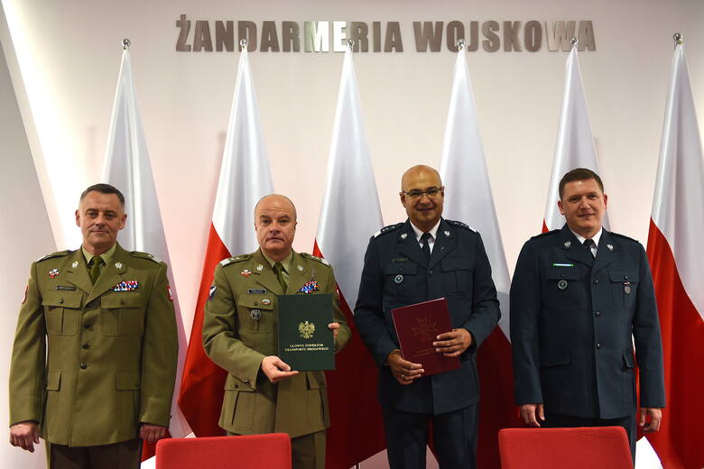 Główny Inspektor Transportu Drogowego i Komendant Główny Żandarmerii Wojskowej podpisali w Komendzie Głównej Żandarmerii Wojskowej porozumienie o współpracy.
