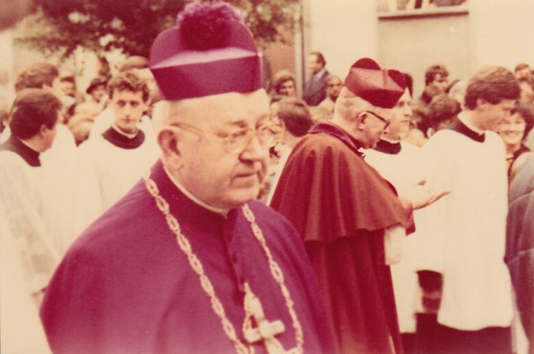 Pierwszym ordynariuszem diecezji był bp Wilhelm Pluta, który przewodził diecezji od jej ustanowienia w 1972 do śmierci w 1986.