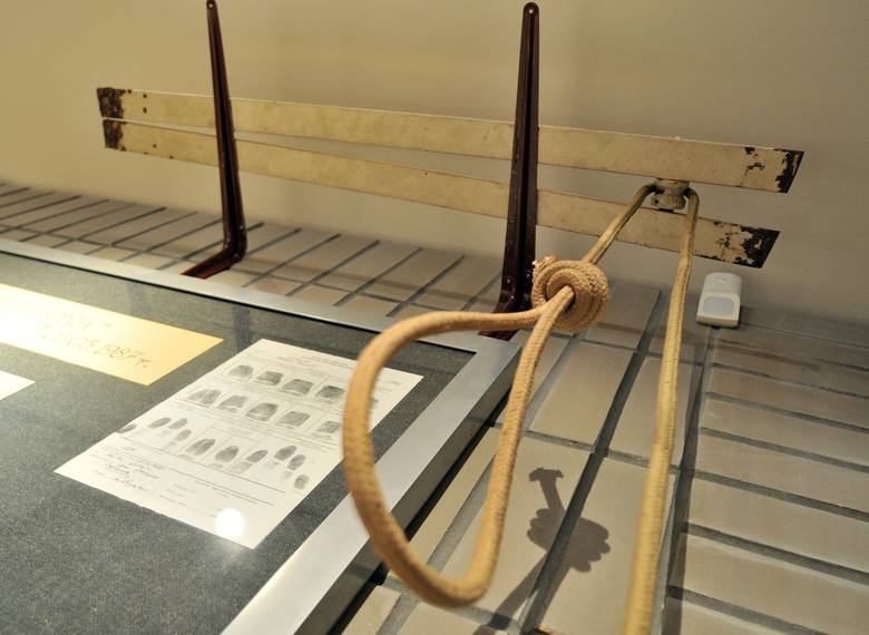 Sznur, na którym zawisł Skorpion w 1987 roku - eksponat Muzeum Kryminalistyki na Uniwersytecie Gdańskim