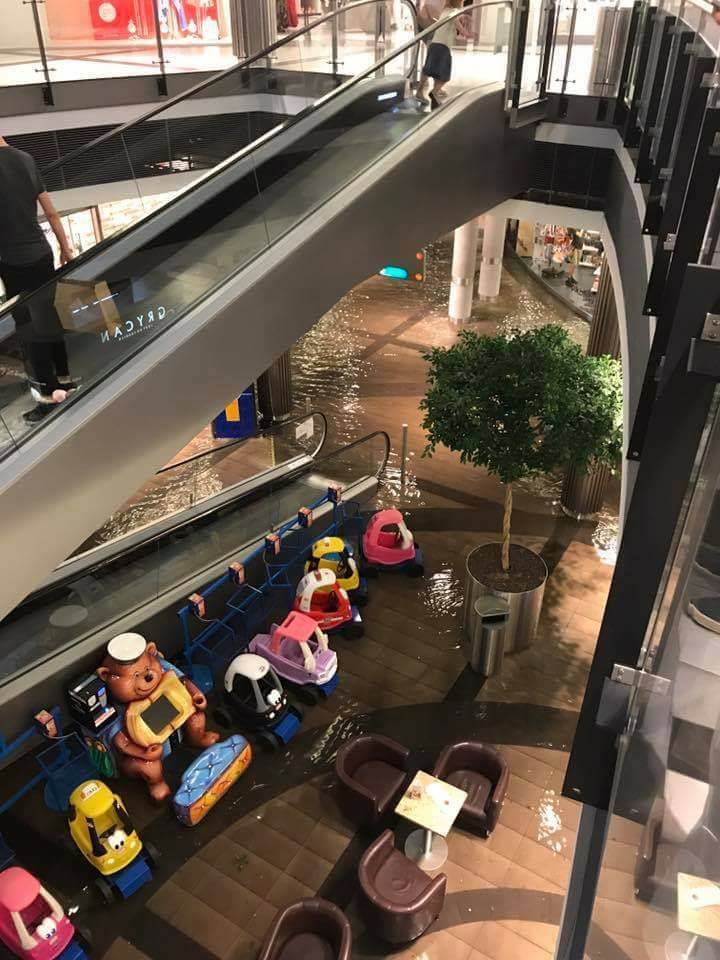 Galeria Focus Mall również została zalana.
