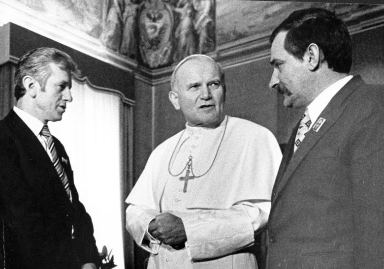 30 lat od pielgrzymki Jana Pawła II. Jutrzenka papieskiej wizyty i esbecka akcja „Zorza” 