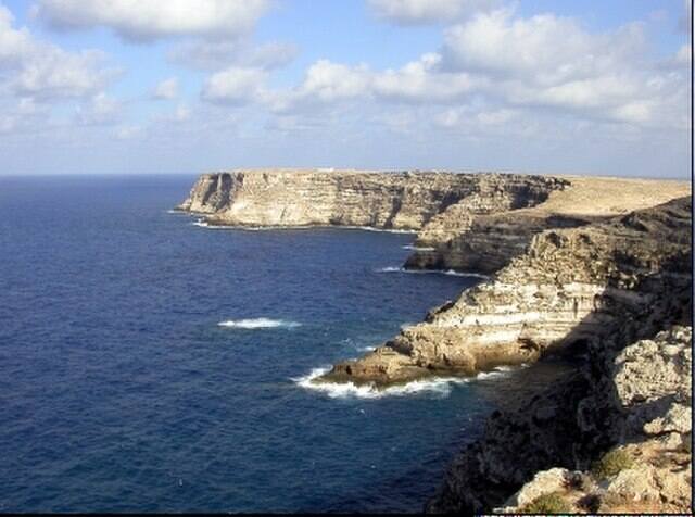 Stan wyjątkowy na Lampedusie. Kilka tysięcy migrantów na wyspie