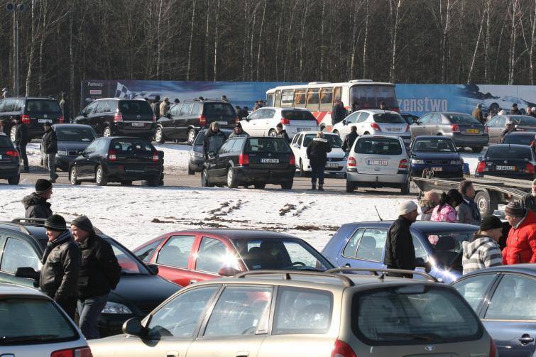 Giełdy samochodowe w Kielcach i Sandomierzu (17.03) - ceny