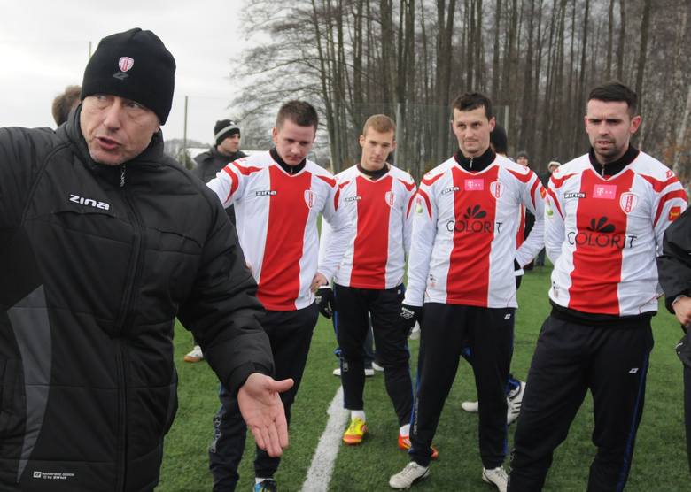 Trener ŁKS Ryszard Tarasiewicz martwi się sytuacją kadrową drużyny.