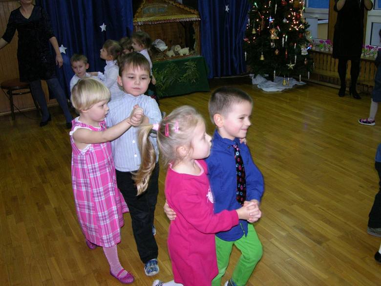 Przedszkole nr 1 w Skierniewicach zorganizowało Dzień Babci i Dziadka