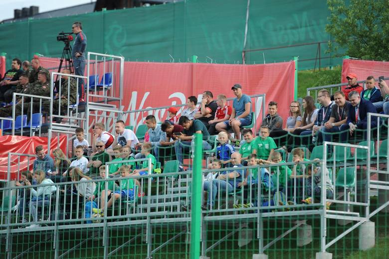 W Arłamowie trwa zgrupowanie reprezentacji Polski przed mistrzostwami Europy do lat 21. W środę odbył się otwarty trening dla publiczności.<br /> <br /> [b]Zobacz także:...