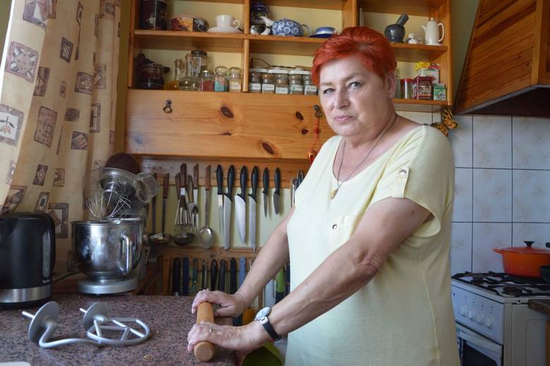 Kuchnia to jej królestwo. - Szkoda, że kuchnia w bloku jest taka malutka, w większej byłoby łatwiej piec i gotować - podkreśla Krystyna Banaczkowska.