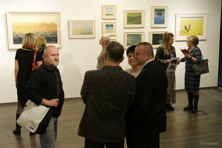 Wśród obecnych w sali wystawowej znaleźli się bliscy i dalsi znajomi Tomasza Wróblewskiego.