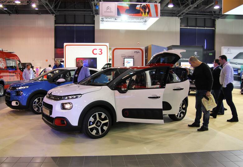 Citroen C3Citroen wraca do formy i wprowadza na rynek coraz bardziej oryginalne auta. Jednym z nich jest trzecia generacja modelu C3. Polska premiera