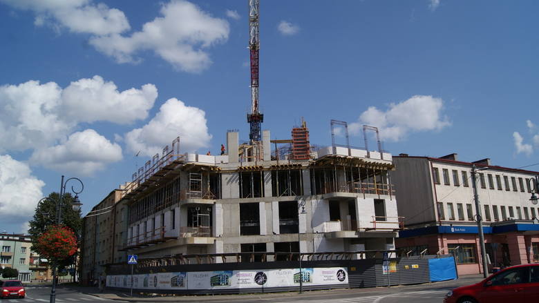 Budowa nowego budynku mieszkalno-usługowego Centrum Rawska na rogu ulicy Rawskiej i Mszczonowskiej