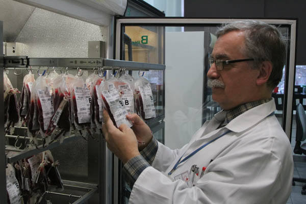  Brakuje krwi  grupy O Rh- - mówi dr Michał Zamolski z Regionalnego Centrum Krwiodawstwa i Krwiolecznictwa przy ul. Franciszkańskiej.
