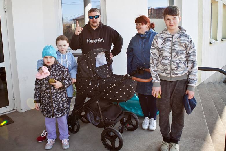 Siedmioosobowa rodzina uciekła z Kijowa przed wojną