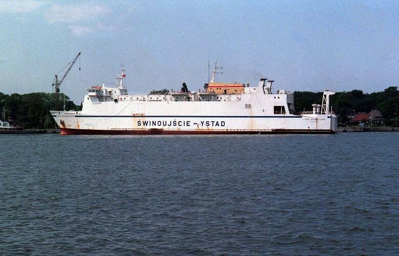 „Jan Heweliusz” w Świnoujściu. Czerwiec 1992 roku, czyli pół roku przed zatonięciem