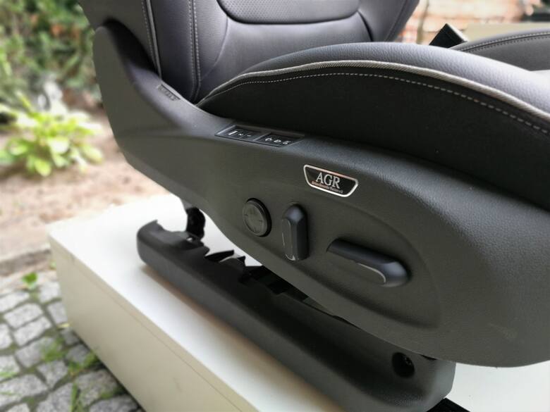 W przypadku Opla, fotele ergonomiczne oferowane są dla niemal wszystkich nowych modeli producenta, jak chociażby w Astrze, Zafirze, czy samochodach z