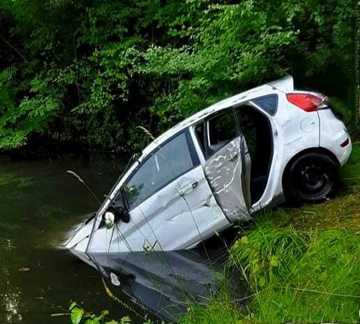 Auto Moniki W.-S. znaleziono 14 lipca w stawie w Zawierciu. Zauważył je jeden z wędkarzy, który zgłosił na policji, że widzi wystającą w wodzie klapę