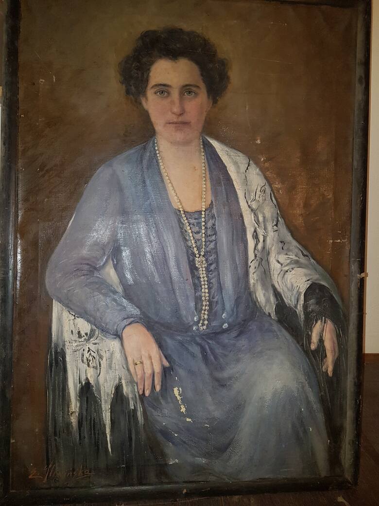 Ten portret nieznanej kobiety, namalowany przez Elżbietę Śliwińską, został znaleziony w Czeskim Cieszynie