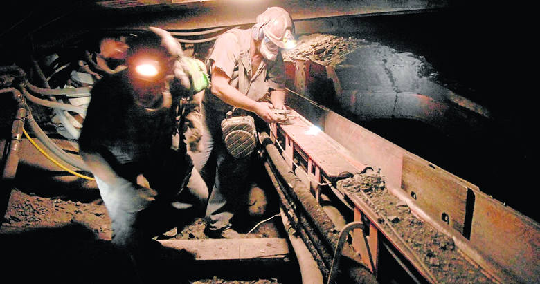 Akcja ratownicza na kopalni Wujek-Śląsk jeszcze bez przełomu