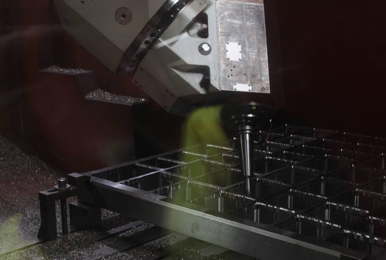 Spółka Techmatik z Radomia to światowy potentat w budowie maszyn do produkcji kostki brukowej
