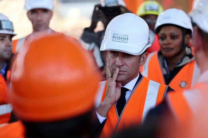 Prezydent Francji, Emmanuel Macron na budowie