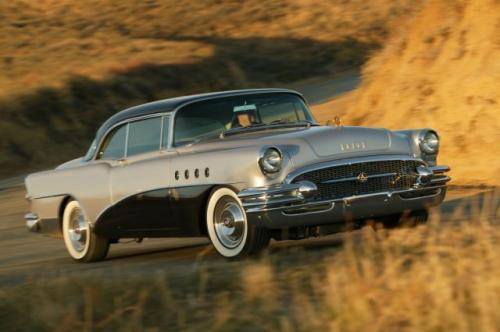 Fot. GM: Buick Roadmaster z 1955 roku znanego w USA komika Jay Leno tylko z zewnątrz wygląda jak oryginał