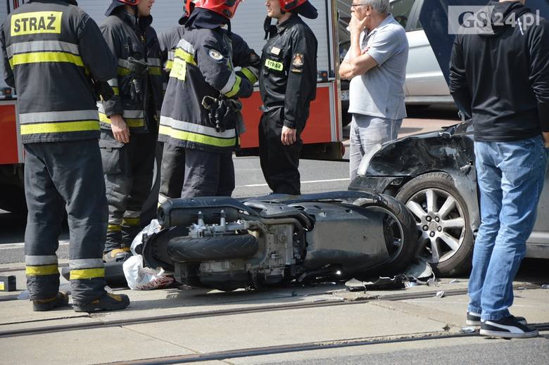 Wypadek na ul. Wyszyńskiego. Auto zderzyło się z motocyklem [ZDJĘCIA, WIDEO]
